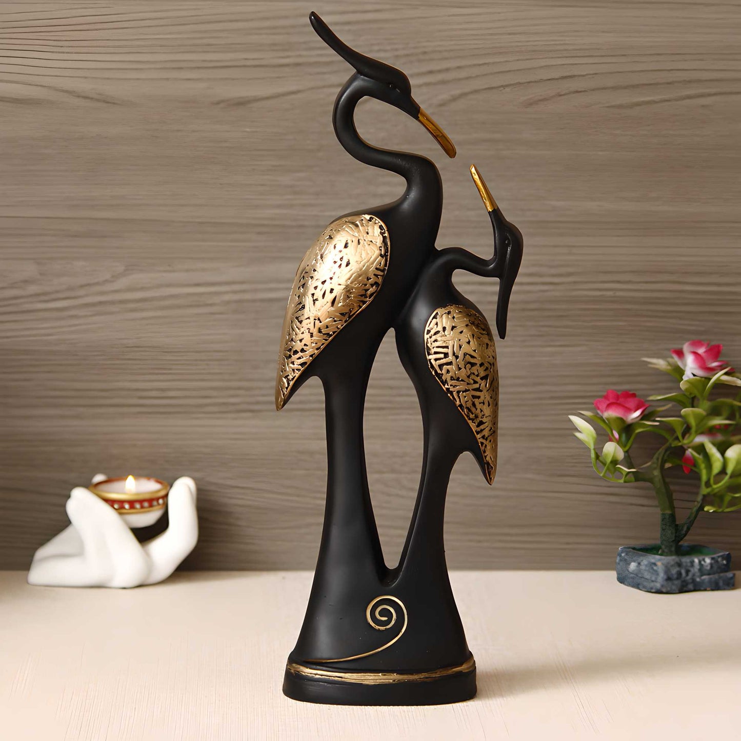 Elegant Black and Gold Crane Statue