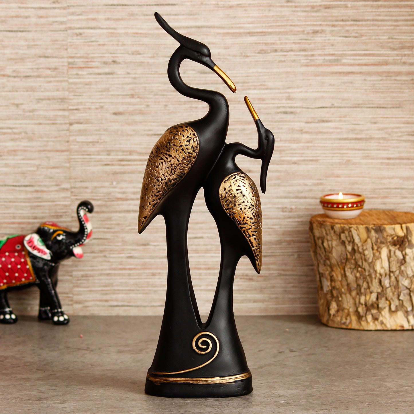 Elegant Black and Gold Crane Statue